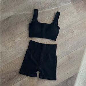 Black Ribbed Workout Set | Size M